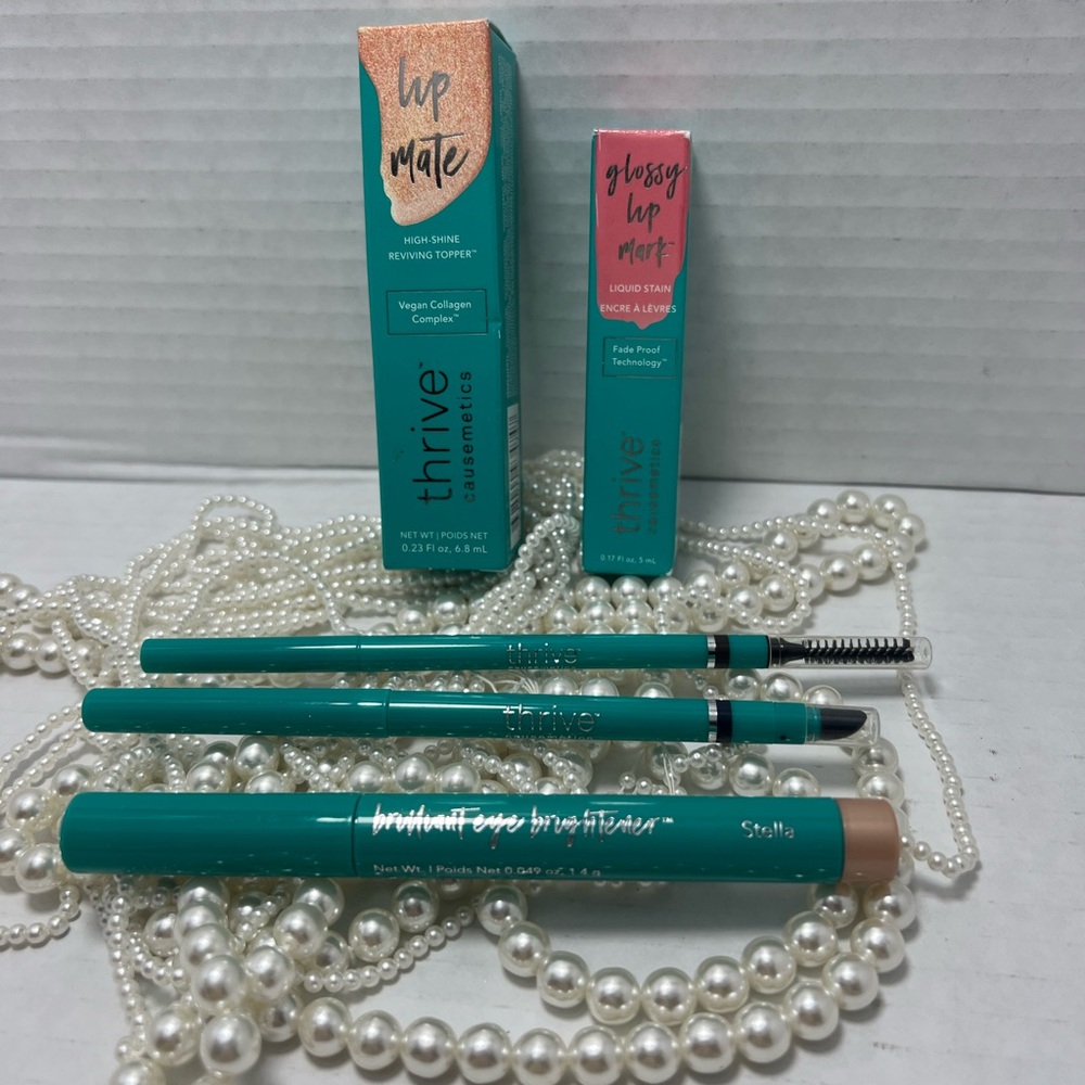 Thrive Causemetics bundle! NEW!! All the items are brand new, never used!